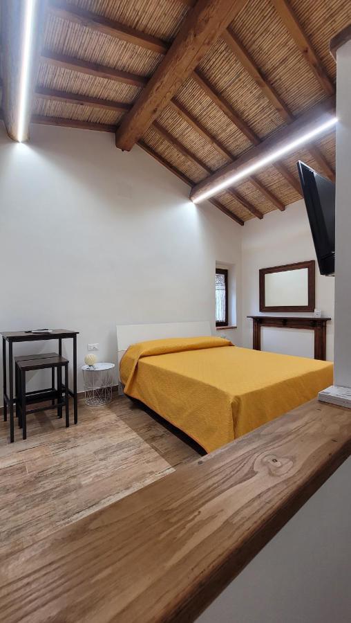 Luciae Domus Hotel Roccascalegna Exterior photo